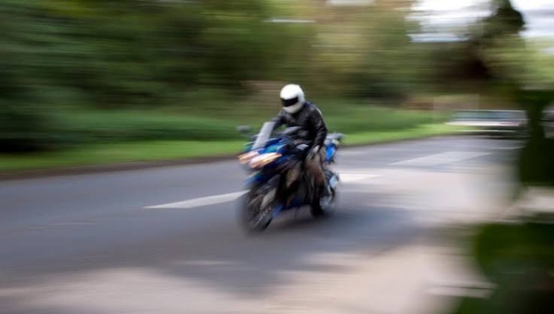 A dat de belea! Un motociclist fără permis a încercat să fugă de polițiștii botoșăneni!