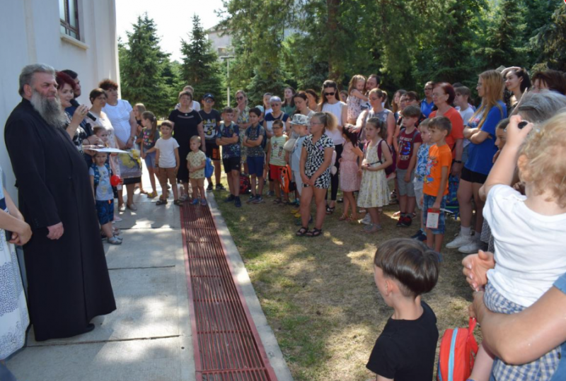 A început Școala de vară la Parohia „Sfântul Ioan Botezătorul” din Botoșani