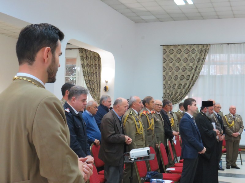 „Altarul din linia întâi”: Slujirea religioasă în cazarmă și pe câmpul de luptă sau despre credința care mângâie jertfa! – FOTO, VIDEO