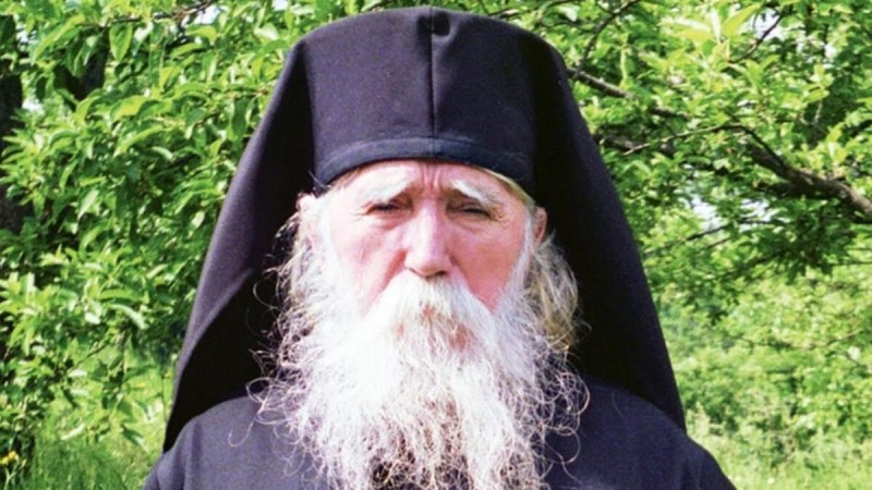 Astăzi se împlinesc 25 de ani de la strămutarea la cele veşnice a Părintelui Ilie Cleopa, ”duhovnicul Moldovei”, născut într-un sat din Botoșani
