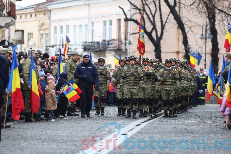 Atmosferă de sărbătoare în Centrul Istoric: Ziua Națională a României marcată de sute de botoșăneni! (Foto, Video)