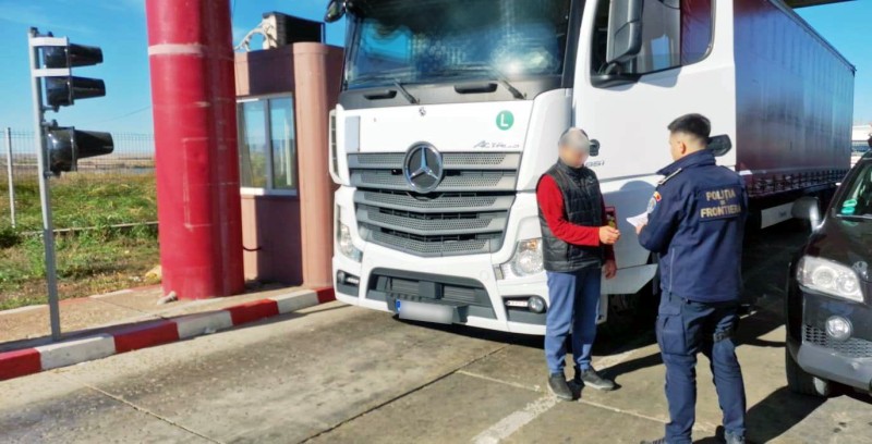 Autocamion interzis în România, depistat în Vama Stânca!