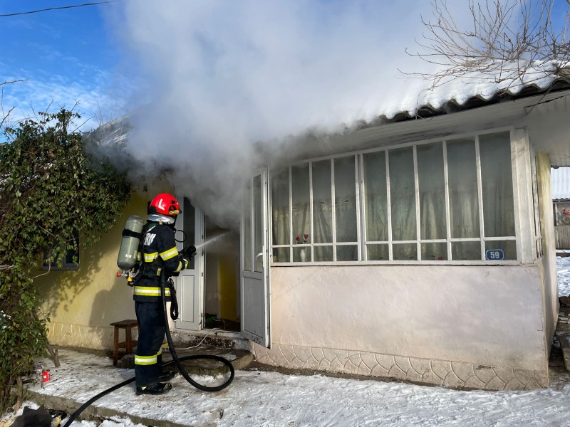 Botoșăneancă găsită moartă în bucătărie, nenorocirea a pornit de la un coș de fum neizolat!
