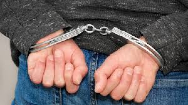 Botoșăneanul care și-a sechestrat, amenințat și bătut concubina, arestat!