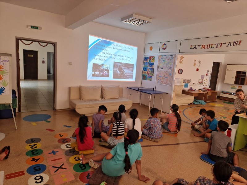 Centrul social de zi din Botoșani a început al 11-lea an de activitate cu copiii 