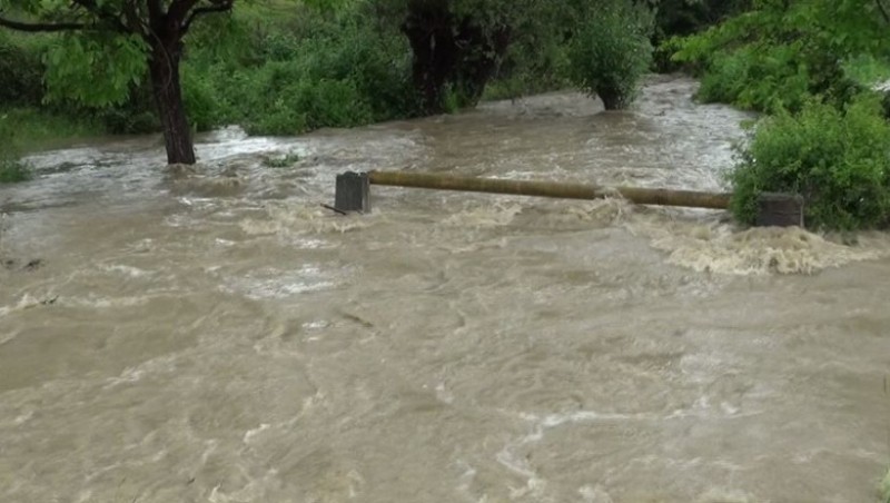 Cod galben de inundații pe patru râuri din județ