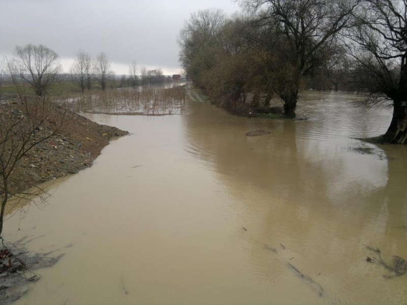 Cod roșu de inundații pentru cinci râuri din Botoșani