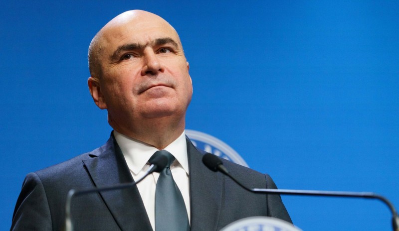 Compania de stat în care directorii au aproape 20.000 euro salariu. Ilie Bolojan dezvăluie că s-au dublat lefurile în 2025!