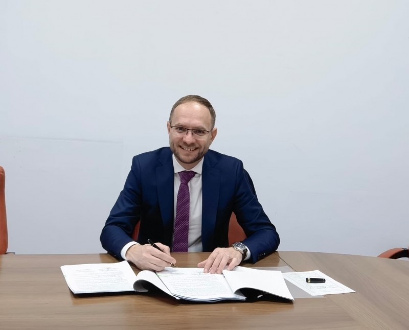 Contract semnat de municipalitatea botoșăneană pentru obținerea finanțării privind achiziția de mijloace de transport în comun electrice