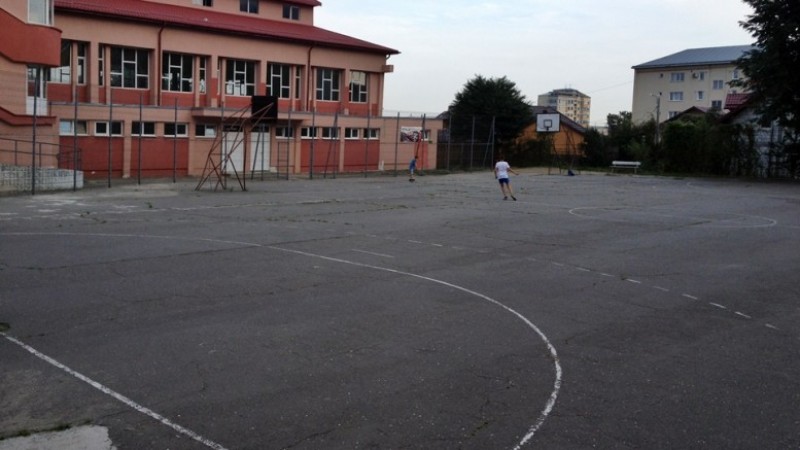 Copiii vor avea acces gratuit pe terenurile de sport din cadrul unităţilor de învăţământ şi în afara orarului şcolar