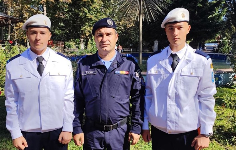 Daniel și David, gemenii din Botoșani care au îmbrățișat cariera militară, urmând exemplul tatălui lor!