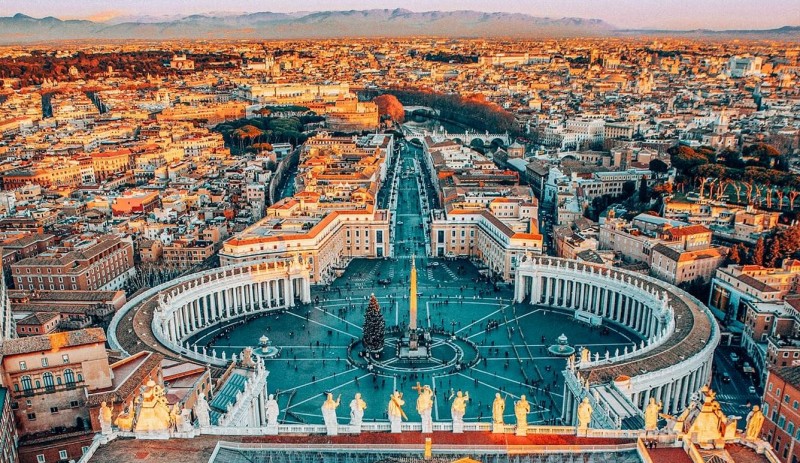 De ce merită să vizitezi Roma toamna?