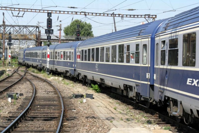 De mâine, botoșănenii vor putea ajunge mai repede până la București. Trenul Suceava – București va ajunge în Capitală în 5 ore și jumătate