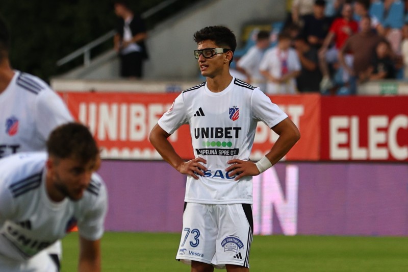 Diagnostic dur pentru Narcis Ilaș, scos pe targă în meciul cu Hermannstadt! ”Familia FC Botoșani este alături de tine!