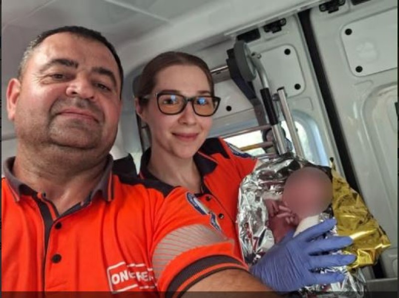Fetiță venită pe lume în Ambulanță în drum spre Maternitatea din Botoșani!