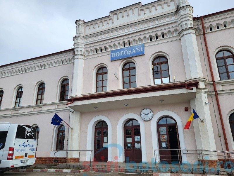 În Gara Botoșani se închiriază grupul sanitar, din ce vrea CFR să scoată bani în gările din județ!