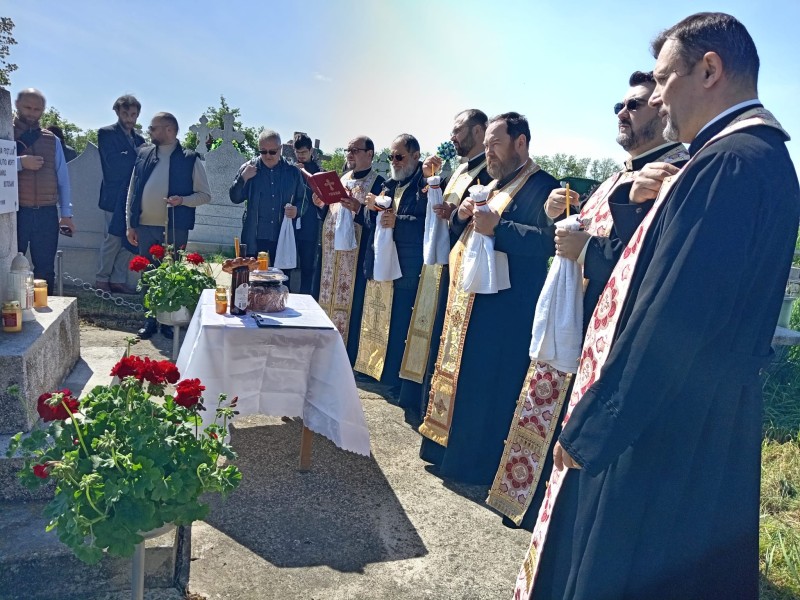 În memoria celor fără de mormânt: Martirii din temnițele comuniste, cinstiți la Botoșani de preoți și urmași ai foștilor deținuți! - FOTO, VIDEO 