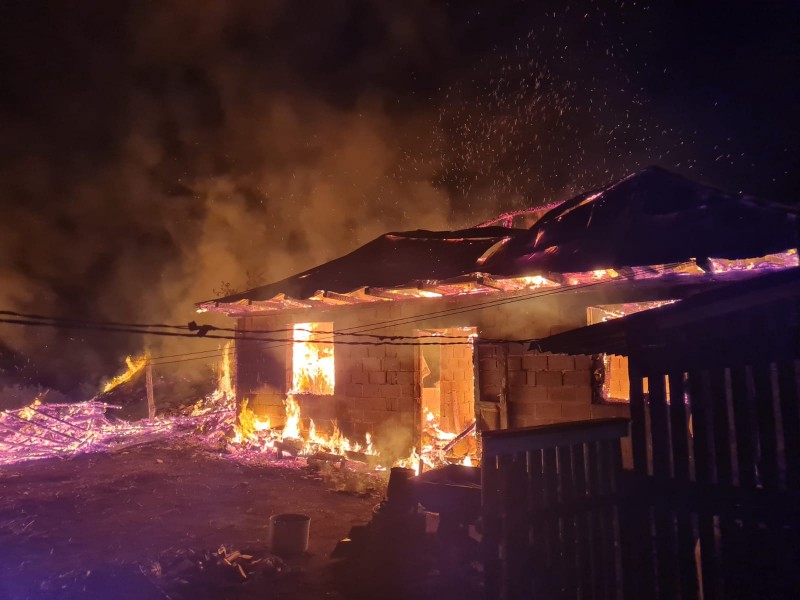 Incendiu devastator într-o gospodărie din județ 