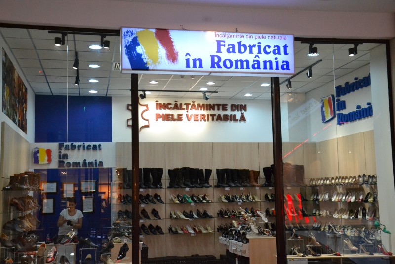be quiet the same cloth Magazinul "Fabricat în România", din Uvertura Mall, s-a mutat , Știri  Botoșani, Actualitate - Stiri.Botosani.Ro
