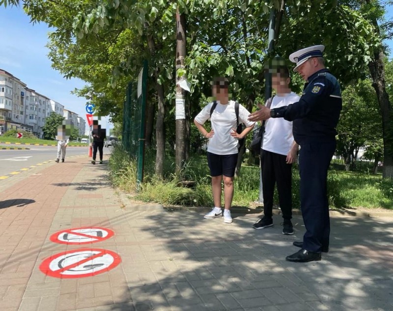 Marcaje rutiere speciale în municipiul Botoșani pentru prevenirea accidentelor rutiere (fotogalerie)