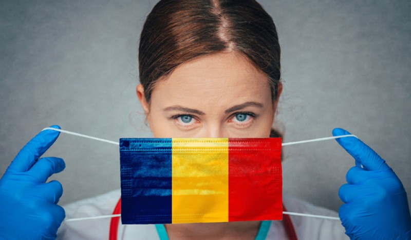Masca ar putea deveni din nou obligatorie pe stradă în toată România