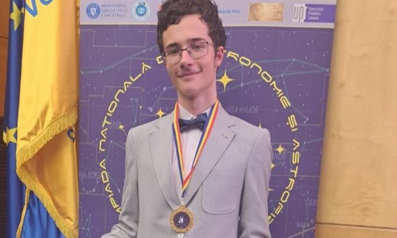 Matei Butnaru, olimpicul din Botoșani care va reprezenta România la competiția internațională de Astronomie și Astrofizică! (Foto)