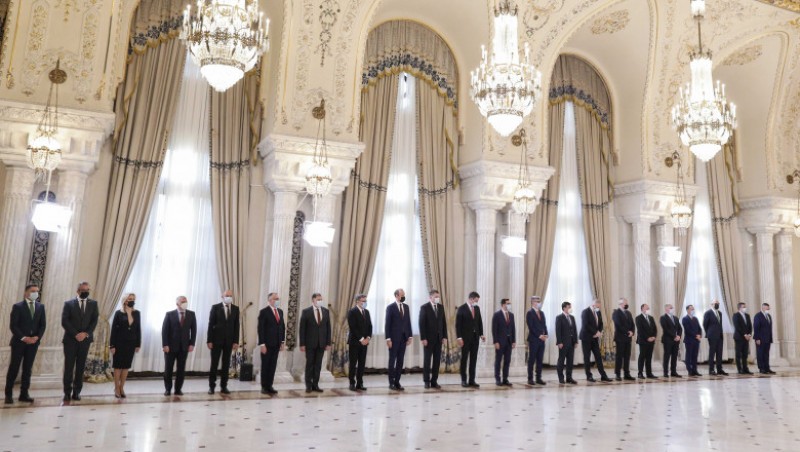 Miniștrii Guvernului Nicolae Ciucă au depus jurământul la Cotroceni. Klaus Iohannis: „A fost nevoie să se treacă peste multe orgolii”
