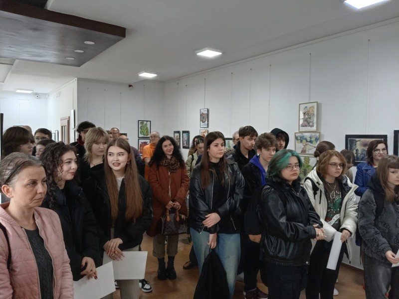 O ”călătorie” de neratat și un concurs unic în România: Lumea fascinantă a cărții transpusă în imagine, pe simezele din Botoșani! (Foto, Video)