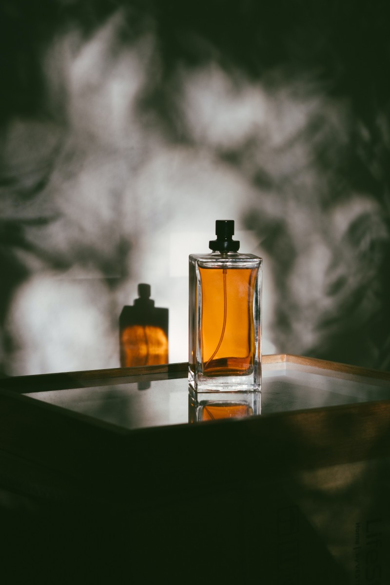 (P) Cum să alegi parfumuri bărbătești online: Ghid Practic