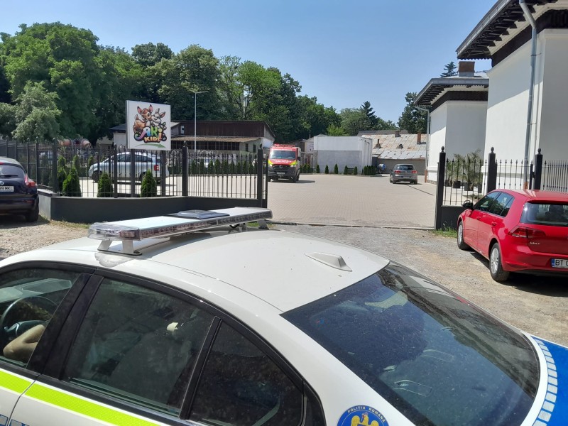 Panică la un spațiu de joacă din municipiul Botoșani, doi copii la spital, mobilizare impresionantă de forțe! (Foto, Video)