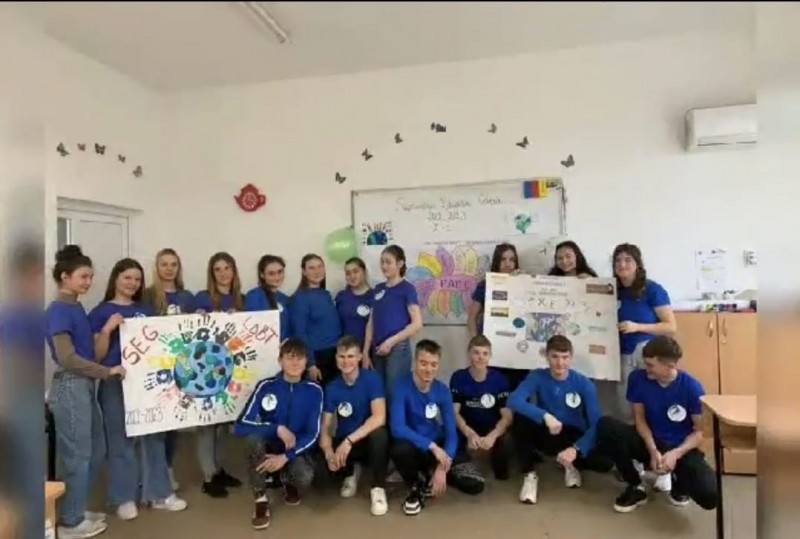 Parteneriat între Liceul „Demostene Botez” și trei școli pentru promovarea drepturilor și păcii (video)