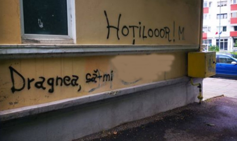 Pe când și la Botoșani? Clujenii au cumpărat o maşinărie-minune care curăță ecologic pereții de grafitti!