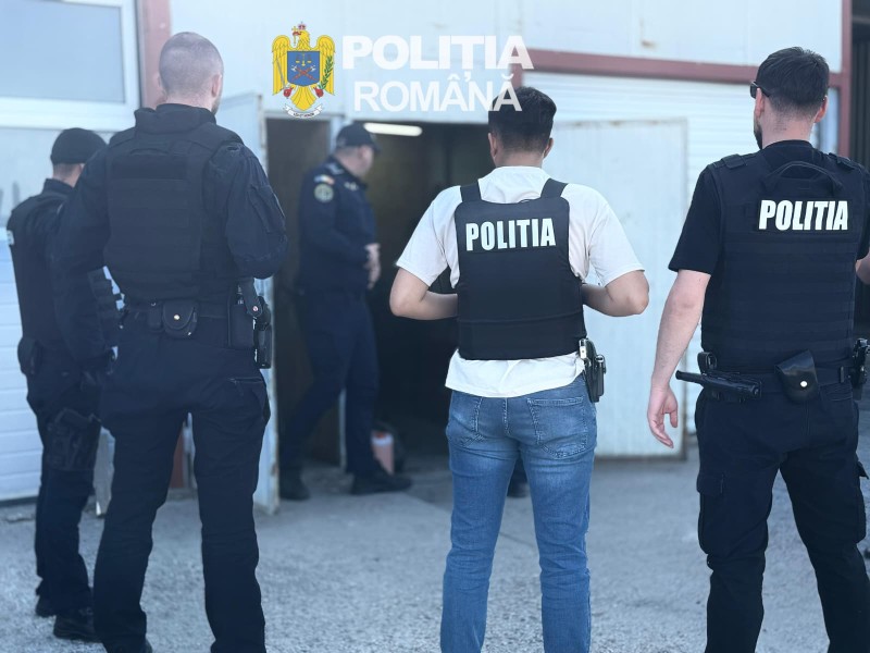 Percheziții și acuzații de cămătărie, ”mascații” au descins la persoane fizice, unității comerciale și alte imobile! - FOTO, VIDEO