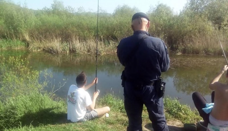 Pescuitul ilegal, sancționat de jandarmii de la Botoșani
