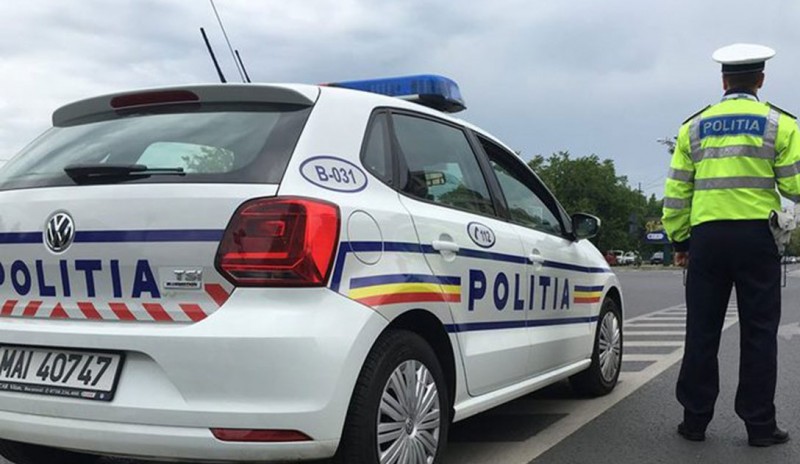 Polițiștii din Botoșani au oprit un șofer care circula cu viteză, dar au înțeles imediat motivul. ”Bravo, Poliția Română!” (Video)