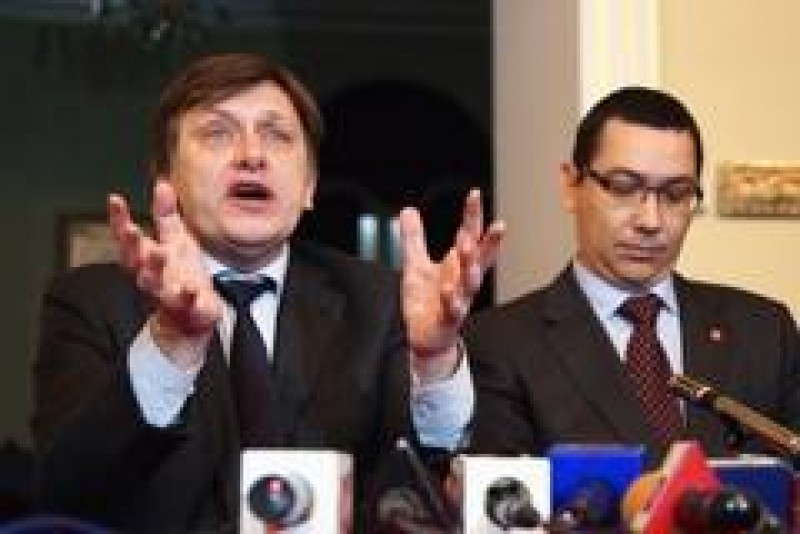 Ponta si Antonescu, acuzati ca au vrut sa cumpere societatea civila 