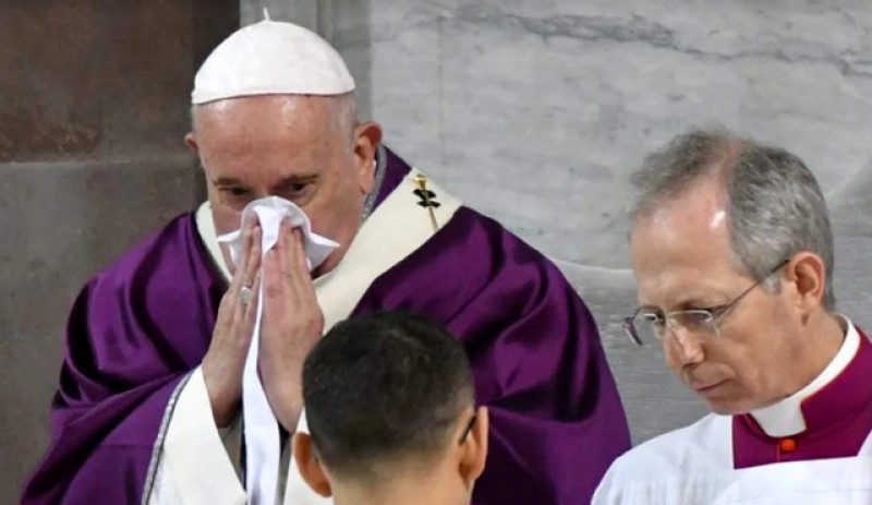 Precauţie la Vatican: Papa Francisc îşi suspendă apariţiile în public