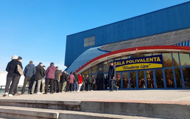 Precizări după maratoanele de vaccinare de la Cornișa și Uvertura Mall. DSP Botoșani: Rapelul se face la ”Gheorghe Asachi” și Sala Polivalentă ”Elisabeta Lipă”