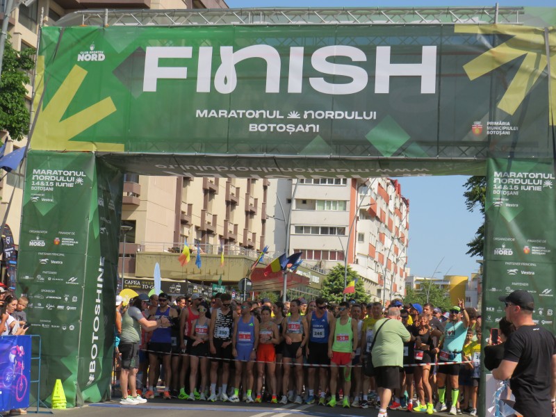 Prima ediție a Maratonului Nordului Botoșani a adunat la START sute de sportivi din întreaga țară! (Foto, Video)