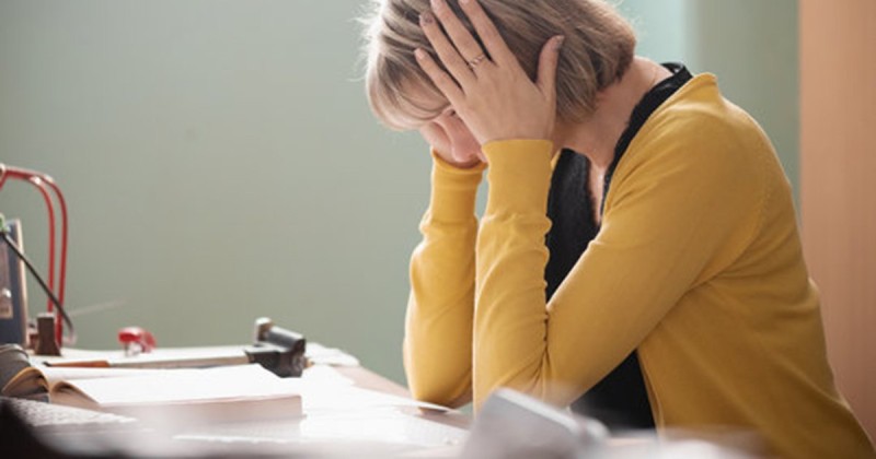 Profesoara unui liceu din Botoșani amenințată cu moartea de un elev, dosar penal deschis de polițiști! Șeful IȘJ: „Copilul are un comportament agresiv”