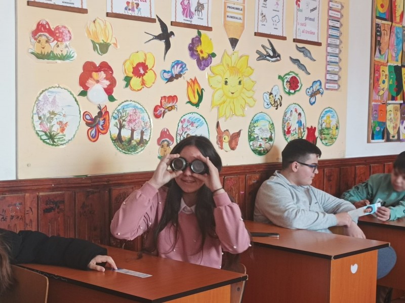 Proiectul educațional „Necenzurat”, implementat de specialiștii antidrog în 40 de școli din Botoșani (fotogalerie)