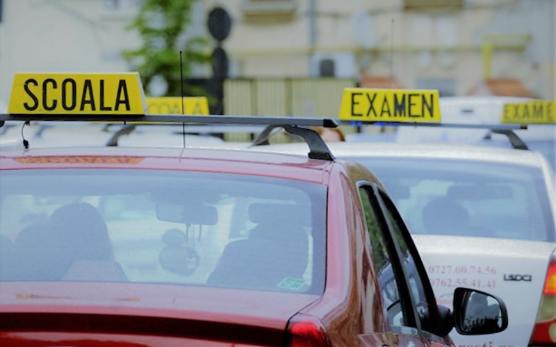 Propunere în Consiliul Local pentru restricționarea circulației mașinilor de școală auto