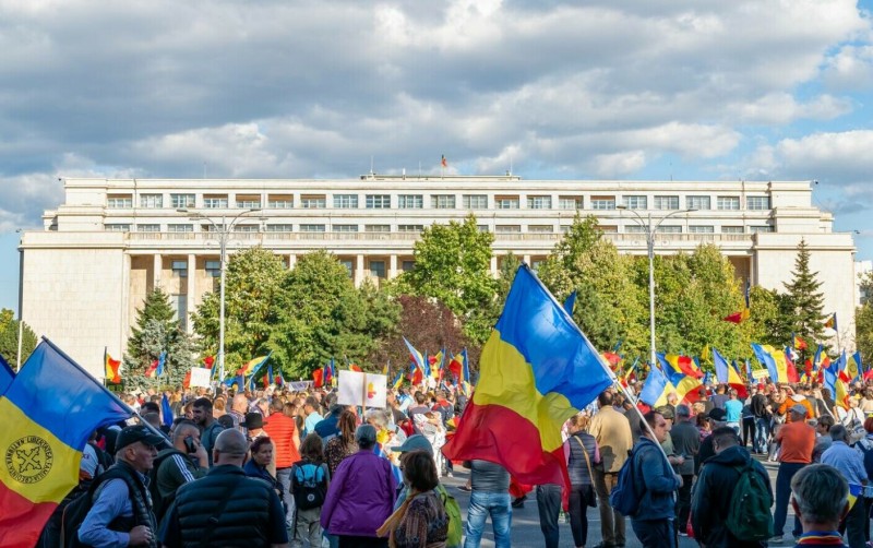 Protestarii din Botoșani trec la următorul nivel: pichetare la sediul Ministerului Sănătății și Guvern