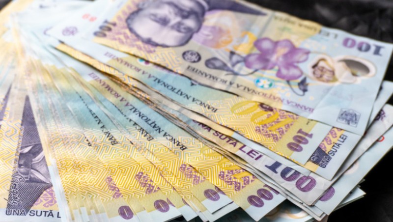 Românii cu rate legate de IRCC vor plăti de la 1 octombrie aproape la fel de mult ca românii cu ROBOR