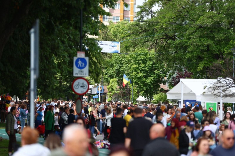 S-au născut 202, au plecat 423: Județul Botoșani, un nou spor negativ al populației în cea mai recentă statistică!