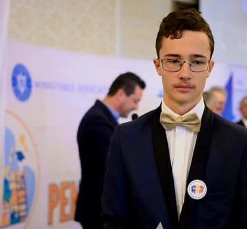 Șeful educației botoșănene, mesaj pentru adolescentul medaliat cu aur la Olimpiada Internațională de Astronomie! (Foto)