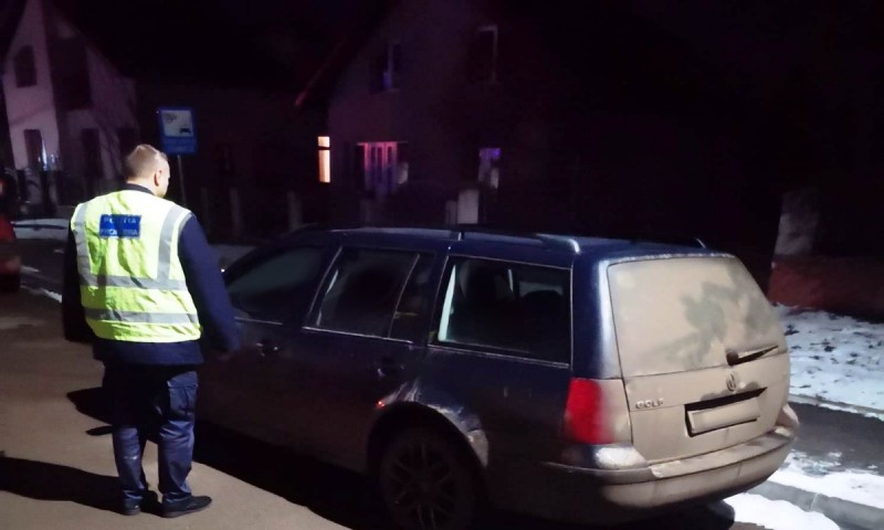 Șofer beat oprit în trafic de polițiștii de frontieră din Rădăuți-Prut