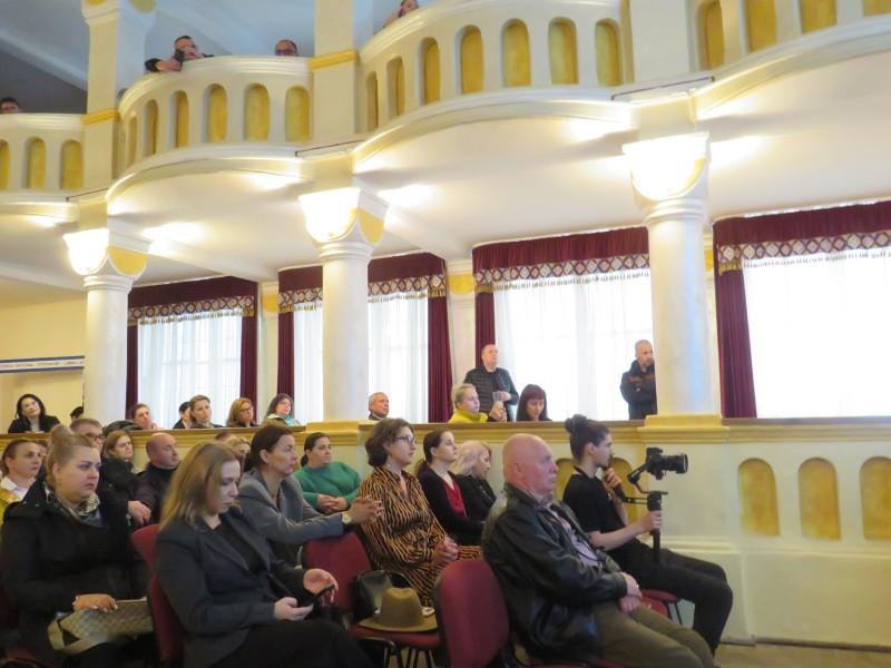 Spovedania lui Andrei în fața a zeci de părinți din Botoșani: ”Îi spuneam mamei: Dă-mi banii sau îi fur!” / ”Am cheltuit cam 400.000 de euro pe droguri!” (Foto, Video)