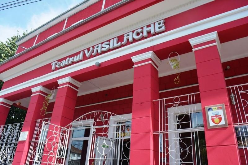Teatrul „Vasilache” caută să angajeze actor mânuitor de păpuși