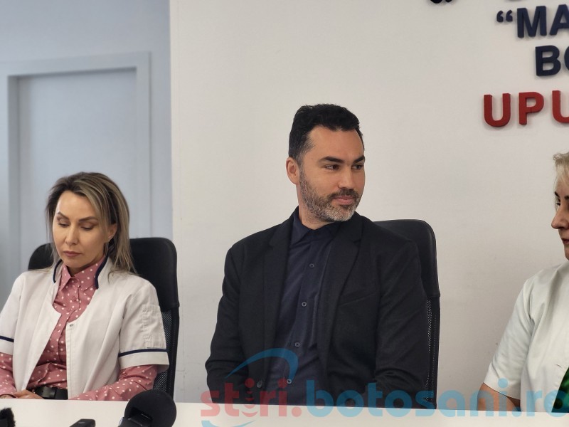 Trainer adus de la Iași pentru a-i învăța pe angajații UPU-SMURD din Botoșani cum să comunice eficient! „Am văzut emoție, uneori chiar și lacrimi” (Foto, Video)
